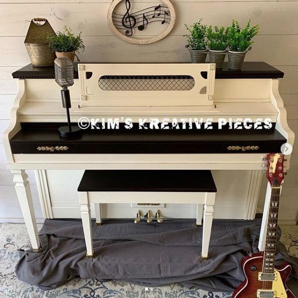 Public piano in Marinette County, Wisconsin, United States