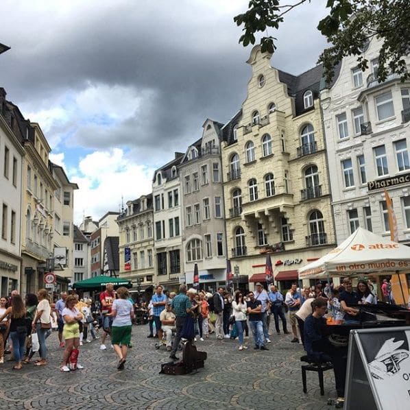 Photo of Starbucks Deutschland at 21, Münsterplatz, Viktoriaviertel, Bonn-Zentrum, Stadtbezirk Bonn, Bonn, North Rhine-Westphalia, 53111, Germany