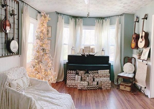 Photo of Dallas, Georgia at 160, Confederate Avenue, Mountain Trace, Dallas, Paulding County, Georgia, 30132, United States. A piano is the perfect place to store presents, right…