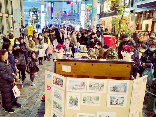 Photo of 赤羽ストリートピアノ at 長崎ちゃんぽんリンガーハット赤羽店, Lala Garden, Akabane 2-chome, Kita, Tokyo, 115-0045, Japan