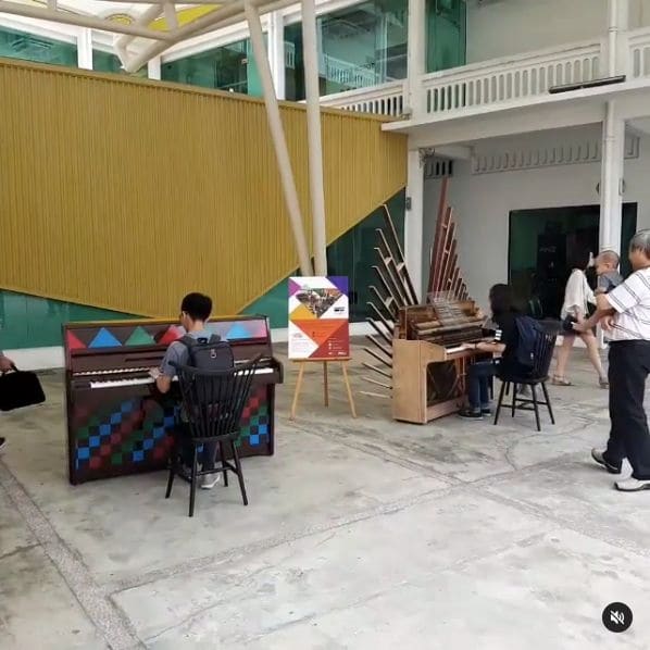 Photo of 8Q, Singapore Art Museum at SAM at 8Q Forecourt, Rochor, Central, Singapore. Heard them playing 那些年 while i was in the museum and i thought to myself \