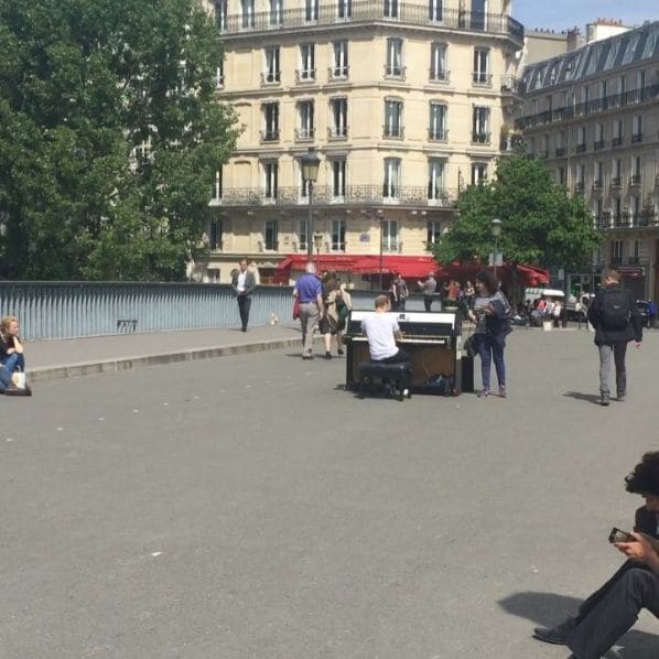 Photo of Île Saint-Louis at Île Saint-Louis, Rue des Deux Ponts, Quartier Les Îles, 4th Arrondissement, Paris, Ile-de-France, Metropolitan France, 75004, France. Paris + a piano…
