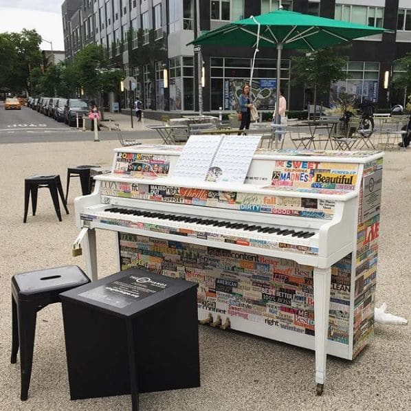 Photo of New York, New York at Chambers Street & Broadway, Chambers Street, Lower Manhattan, Manhattan Community Board 1, Manhattan, New York County, New York, 10007, United States