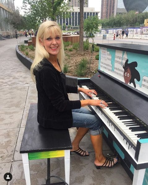 Public piano in Minneapolis, Minnesota, United States