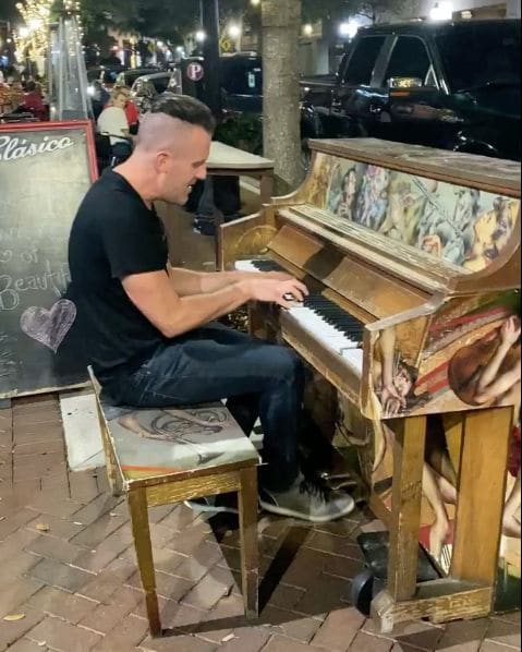 Public piano in Sarasota, Florida, United States