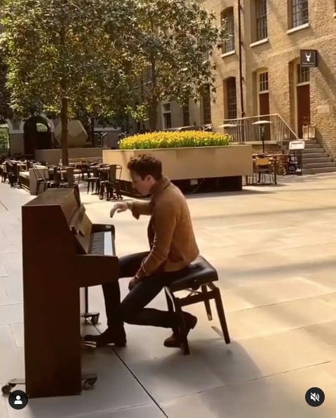 Photo of London, United Kingdom at Lamberts Souvenirs, Whitehall, St. James's, Covent Garden, Westminster, London, Greater London, England, SW1, United Kingdom. good vibes 🤘🏼 🎹