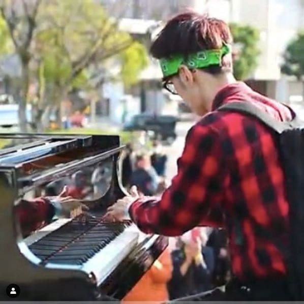 Photo of 姫路城 at 番匠ビル, Fire-dori Street, Jinnan 1-chome, Shibuya, Tokyo, 150-8334, Japan. よみぃ😎✨さん\nオタクが全力で #残酷な天使のテーゼ\n\n国宝 姫路城 の前で、\nオタク が弾く\n「残酷な天使のテーゼ」\n日本の総力を…