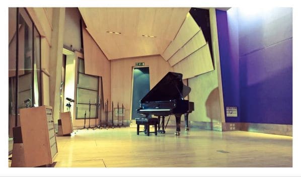 Photo of Metropolis Studios at Stamford Brook Bus Garage, 72-74, Chiswick High Road, Grove Park, London Borough of Hounslow, London, Greater London, England, W4 1SY, United Kingdom