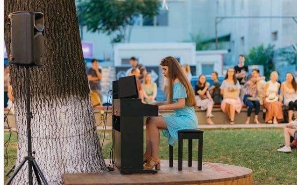Photo of Cafea la Teatru at Rooftop Terrace, 77, Strada Mitropolit Varlaam, Historical centre, Chișinau, Chișinău Municipality, MD-2012, Moldova