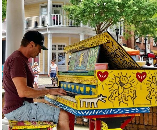 Public piano in Smyrna, Georgia, United States