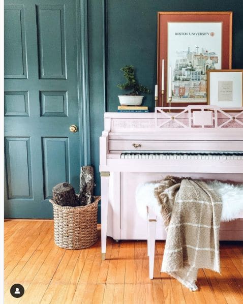 Public piano in Amherst County, Virginia, United States