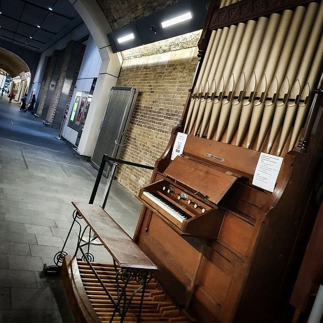 Photo of London Bridge station at London Bridge, London Bridge Street, Bermondsey Village, Borough, London Borough of Southwark, London, Greater London, England, SE1 9SP, United…