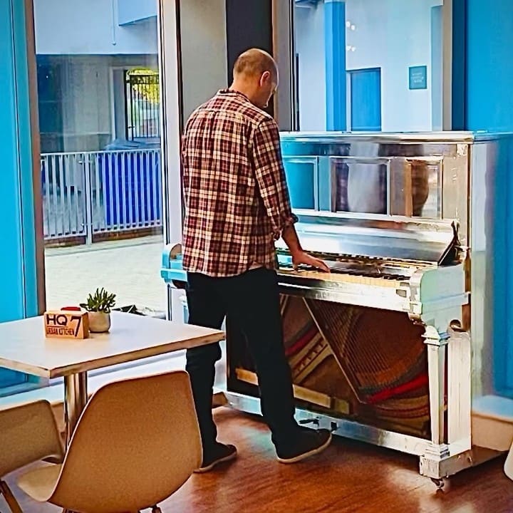 Photo of HQ Urban Kitchen at BBC, 32, Alexandra Road, Mount Pleasant, Castle, Swansea, Wales, SA1 5DT, United Kingdom. EnglishAfrikaansČeštinaDanskDeutschΕλληνικάEnglishEnglish…