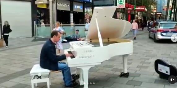 Photo of Vienna, Austria at Saint Stephen's Cathedral, 3, Stephansplatz, Stubenviertel, Innere Stadt, Vienna, 1010, Austria. andrea_vivanet.pianist.vienna