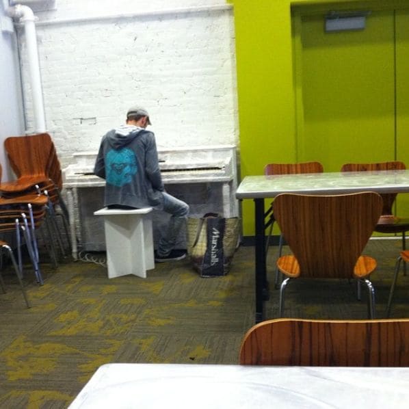 Photo of HI Boston Hostel at Dill Building, 11;19;25, Stuart Street, Chinatown, Beacon Hill, Boston, Suffolk County, Massachusetts, 02111, United States