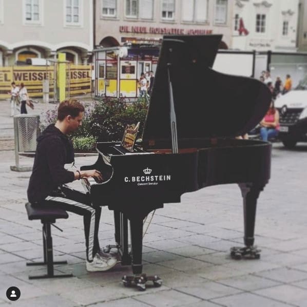 Photo of Hauptplatz Linz at Glockenring, Main Square, Altstadtviertel, Innere Stadt, Linz, Upper Austria, 4020, Austria