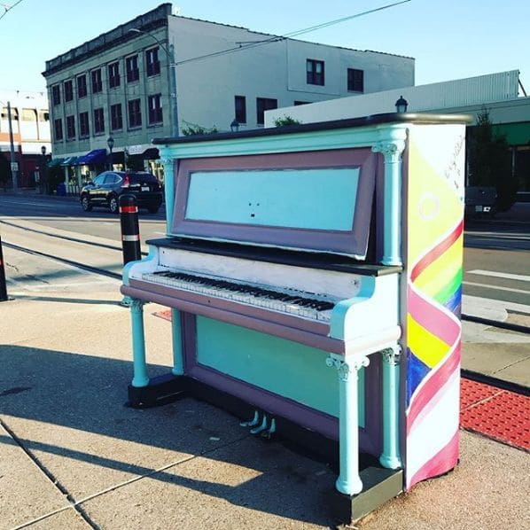 Photo of Delmar Loop at Pi Pizzeria, St. Louis Walk of Fame, Skinker DeBaliviere, City of Saint Louis, Missouri, United States