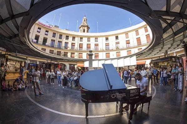 Photo of Plaza Redonda Valencia at Colla Monlleó, Plaça Redona, Ciutat Vella, Valencia, Comarca de València, Valencia, Valencian Community, 46001, Spain