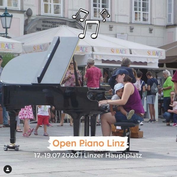 Photo of Linz Hauptplatz at Neptunbrunnen, Main Square, Altstadtviertel, Innere Stadt, Linz, Upper Austria, 4020, Austria. Linz 🧡 Uns kribbelt es wieder in den Fingern, we are…