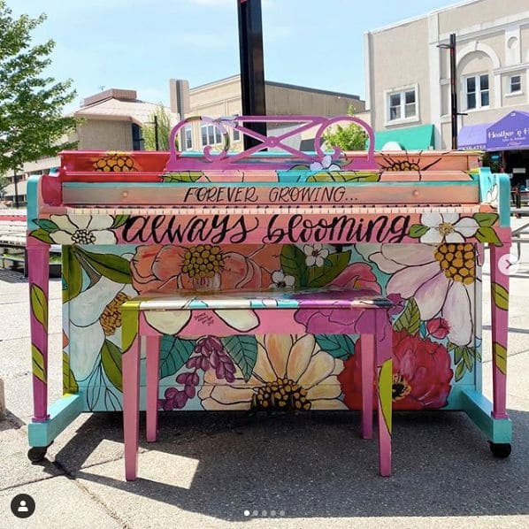 Public piano in Midland County, Michigan, United States