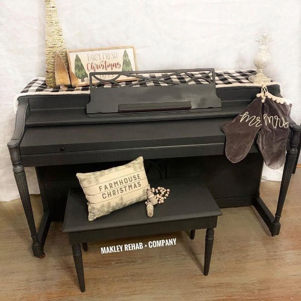 Public piano in Hill County, Texas, United States