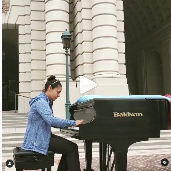 Photo of Pasadena City Hall at Jackie and Mack Robinson Memorial, Holly Street, Old Pasadena, Pasadena, Los Angeles County, California, 91129, United States