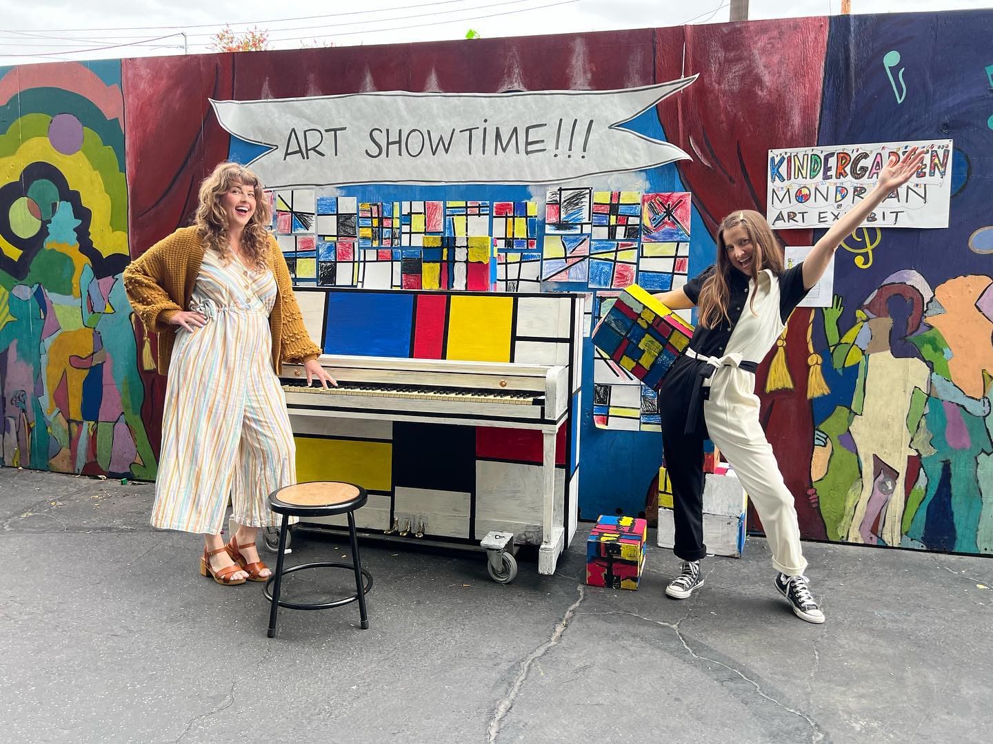 Public piano in Los Angeles, California, United States